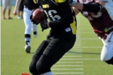 WR Jari-Pekka Tuomi (#16) teki ottelun ainoan maalin II neljänneksellä.